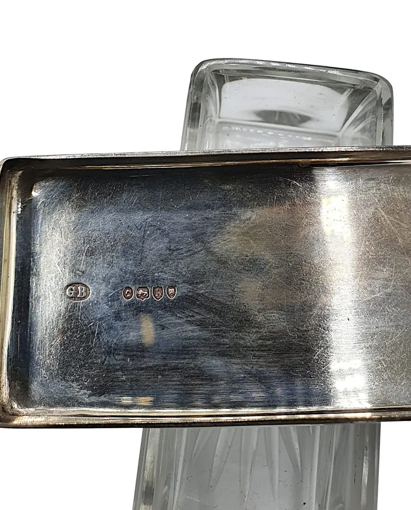 A Very Fine 19th Century Brass Bound Ladies Travelling Vanity Case