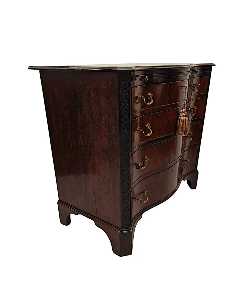 A Very Fine Early 20th Century Serpentine Chest of Drawers
