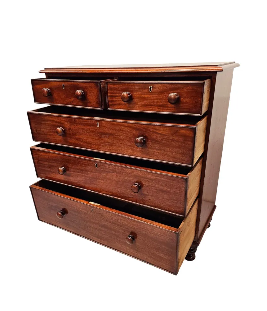 A Very Fine Irish Early 19th Century Chest of Drawers