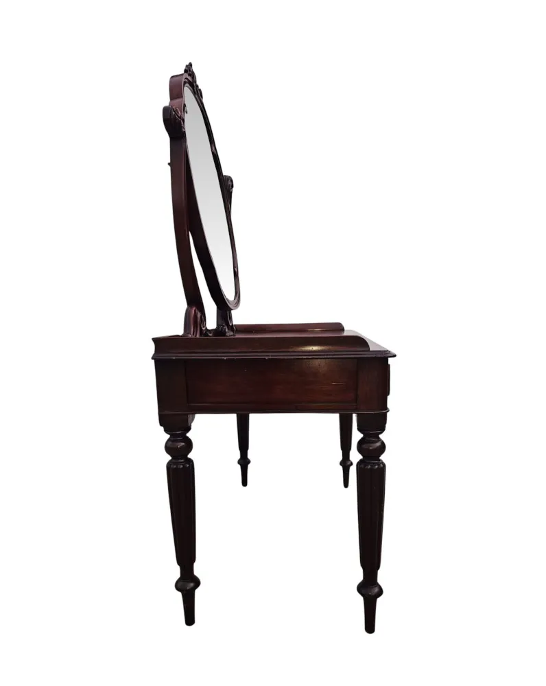  A Very Fine 19th Century Dressing Table Attributed to 'Gillows'